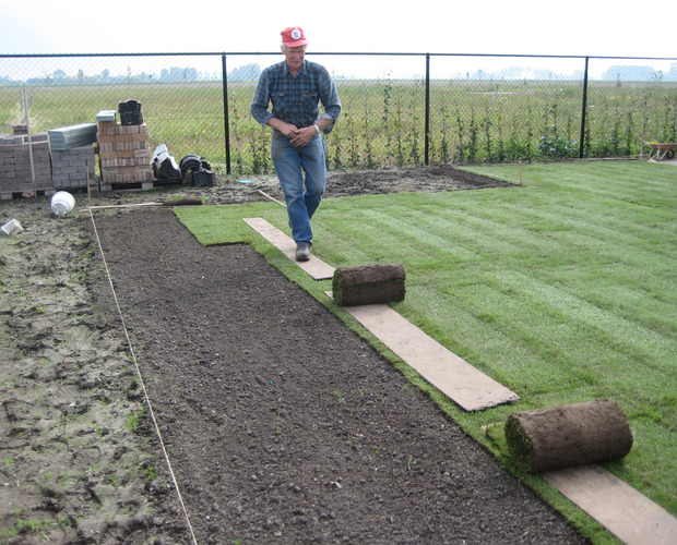 graszoden uitrollen