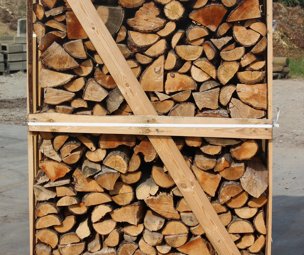 1.8m³ halfdroog mix brandhout Box halfdroog mix brandhout